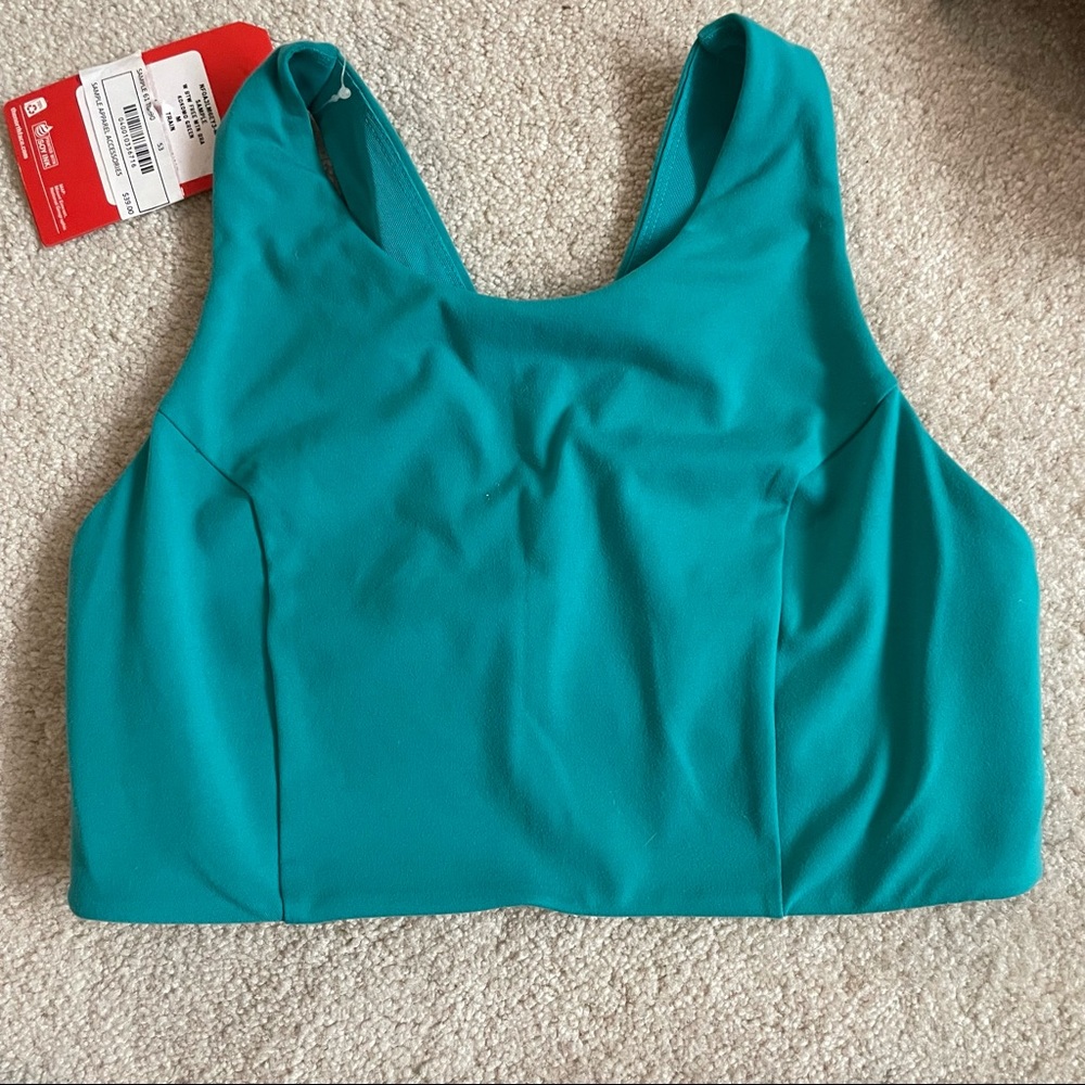 NWT The North Face training sports bra in medium green